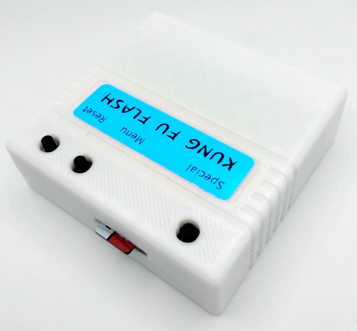 Kung Fu Flash: The Ultimate C64/128 Cartridge - White Case + 32Gb Card thumbnail 3